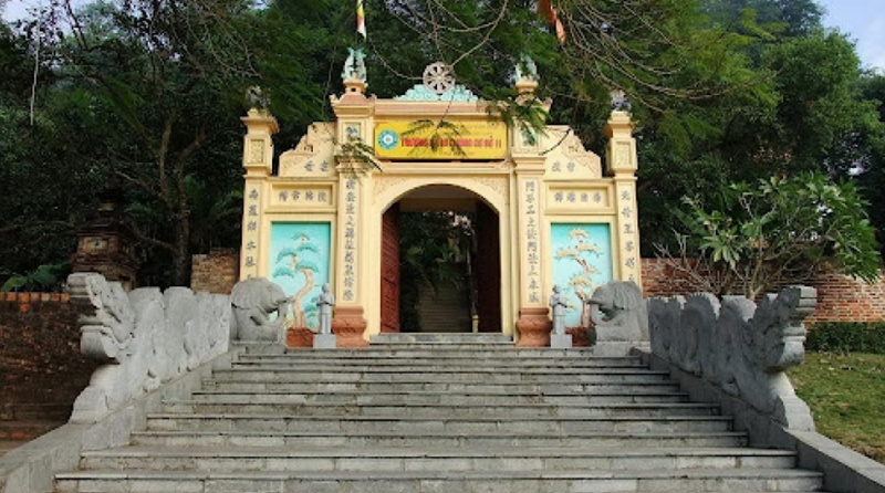 Cổng chùa Tiêu Sơn 