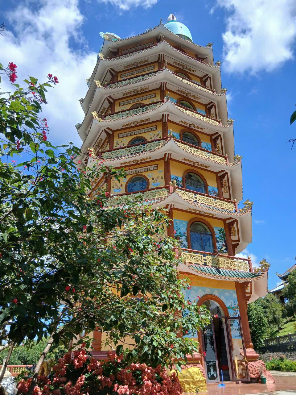 Một ngôi tháp tại 
