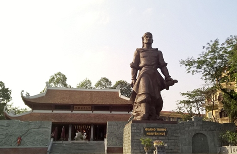  Tượng đài Hoàng đế Quang Trung- Nguyễn Huệ tại Gò Đống Đa. Ảnh: hanoi.gov.vn 