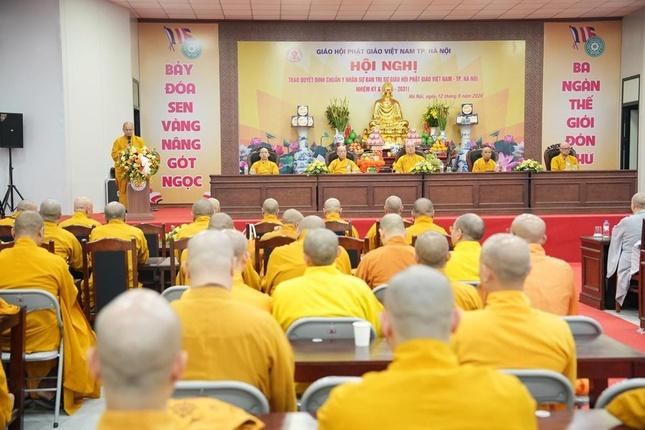 Đại đức Thích Nguyên Chính công bố quyết định của Hội đồng Trị sự GHPGVN Đại đức Thích Nguyên Chính công bố quyết định của Hội đồng Trị sự GHPGVN
