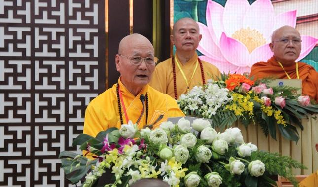 Hòa thượng Thích Hải Ấn đọc diễn văn khai mạc. Hòa thượng Thích Hải Ấn đọc diễn văn khai mạc.