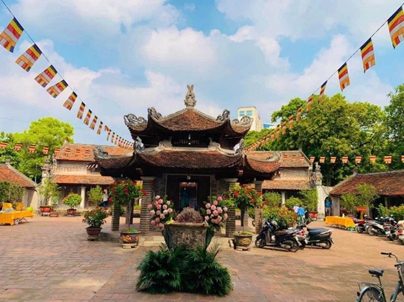 Hình minh họa: Kiến trúc chùa cổ Việt Nam trong không gian cộng đồng. Ảnh được tác giả cung cấp.