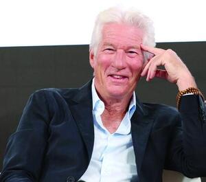 Hạnh phúc - Đối thoại giữa 'người hạnh phúc nhất thế giới' Matthieu Ricard và ngôi sao Richard Gere