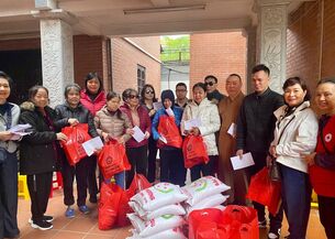 Nam Định: Hội Từ thiện chùa Vọng Cung trao tặng quà Tết cho hộ nghèo nhân dịp xuân Bính Ngọ-2026