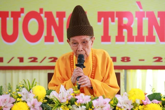 Trưởng lão Hòa thượng Thích Đức Nghiệp ban đạo từ tại lễ khai mạc Trưởng lão Hòa thượng Thích Đức Nghiệp ban đạo từ tại lễ khai mạc