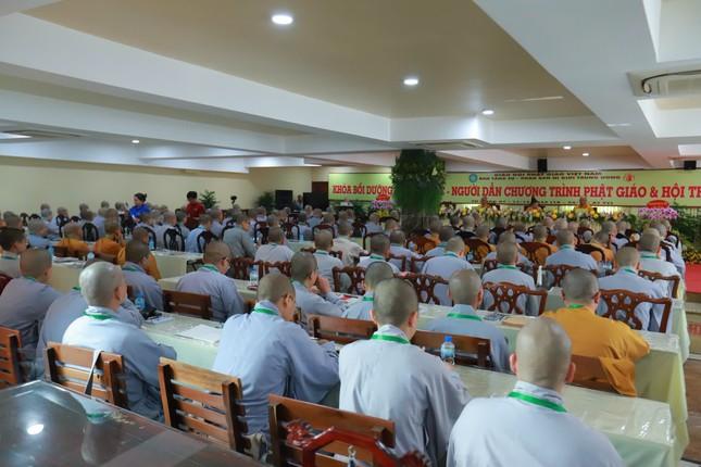 Khóa bồi dưỡng và Hội thi dẫn chương trình Phật giáo diễn ra từ ngày 7-12 đến 11-12-2025 tại chùa Vĩnh Nghiêm Khóa bồi dưỡng và Hội thi dẫn chương trình Phật giáo diễn ra từ ngày 7-12 đến 11-12-2025 tại chùa Vĩnh Nghiêm