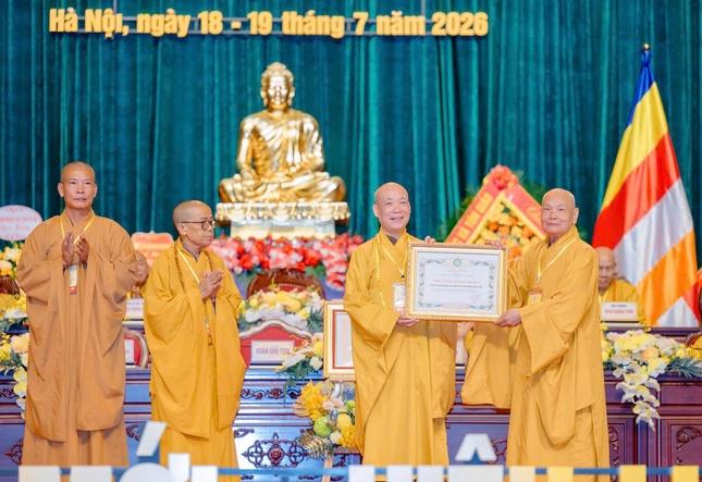 Trung ương Giáo hội tặng Bằng tuyên dương công đức Trung ương Giáo hội tặng Bằng tuyên dương công đức
